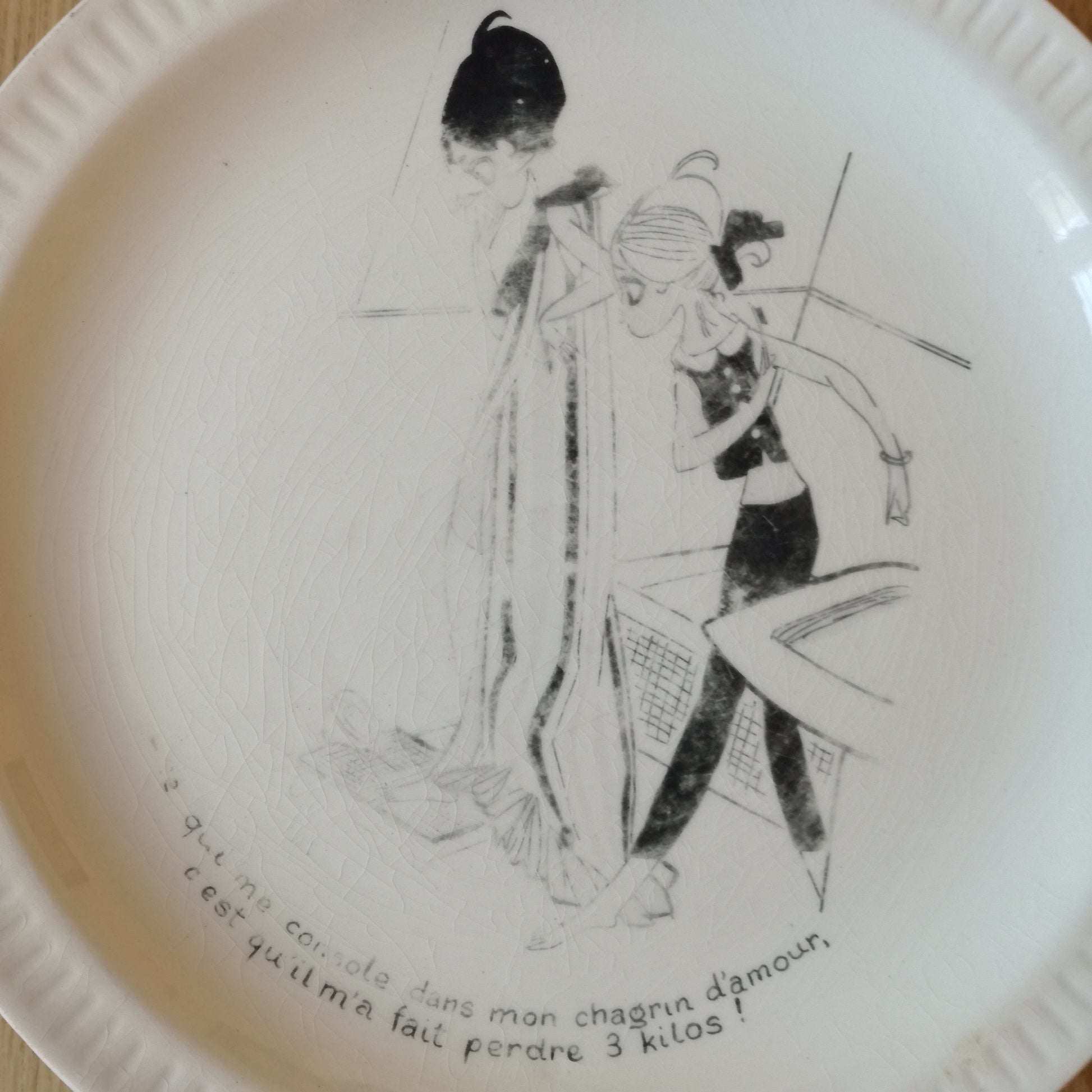 Assiette parlante Les Parisiennes Saint-Amand