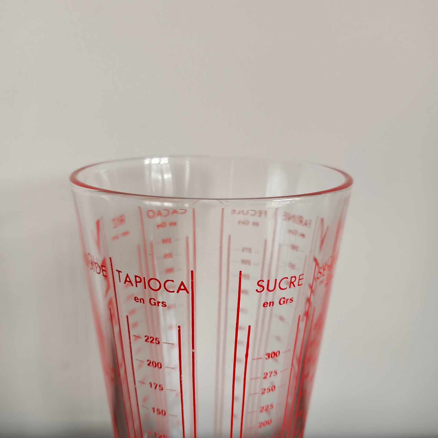 Verre mesureur Verutile rouge VMC Reims