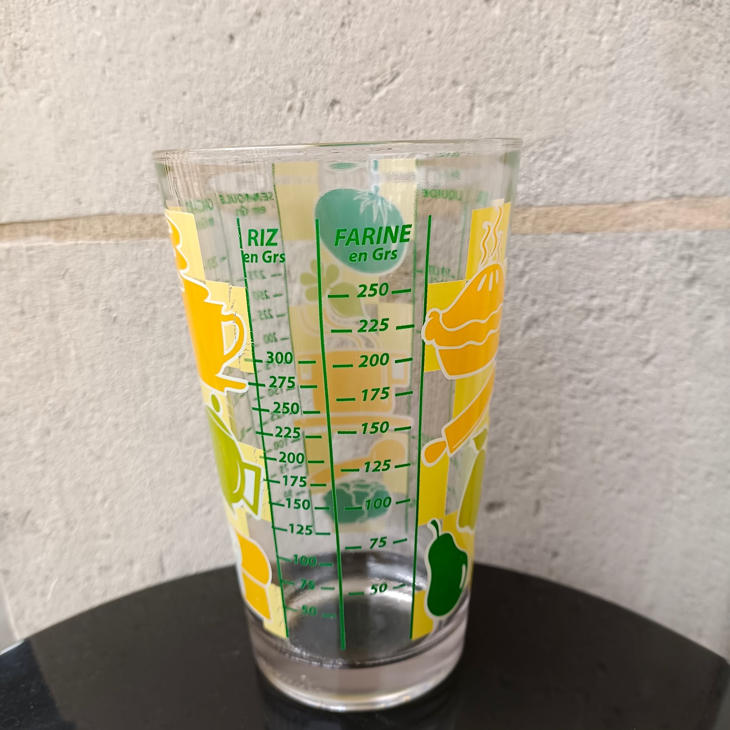 Verre mesureur (petit déjeuner et fruits et légumes)