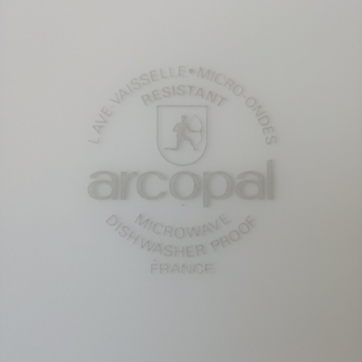 Assiette - creuse / calotte Arcopal
