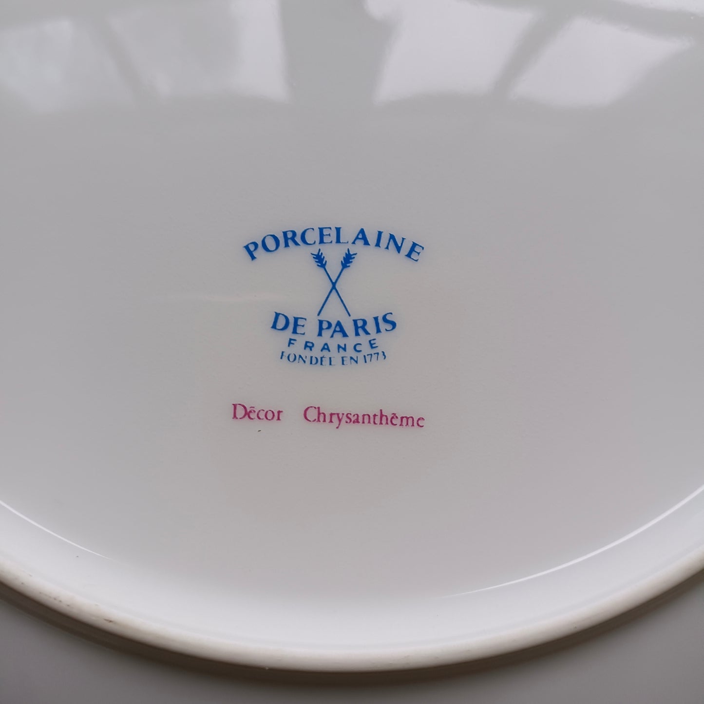 Plat Chrysanthème Porcelaine de Paris