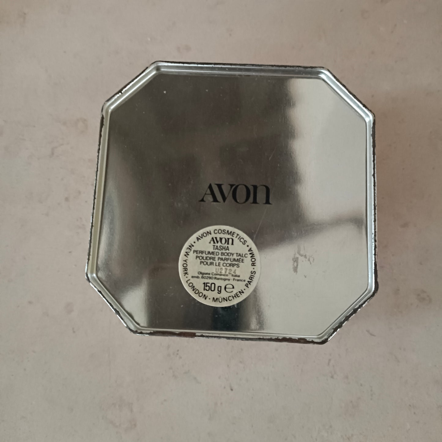 Boîte en métal / ancien poudrier Avon, décor style Art Deco