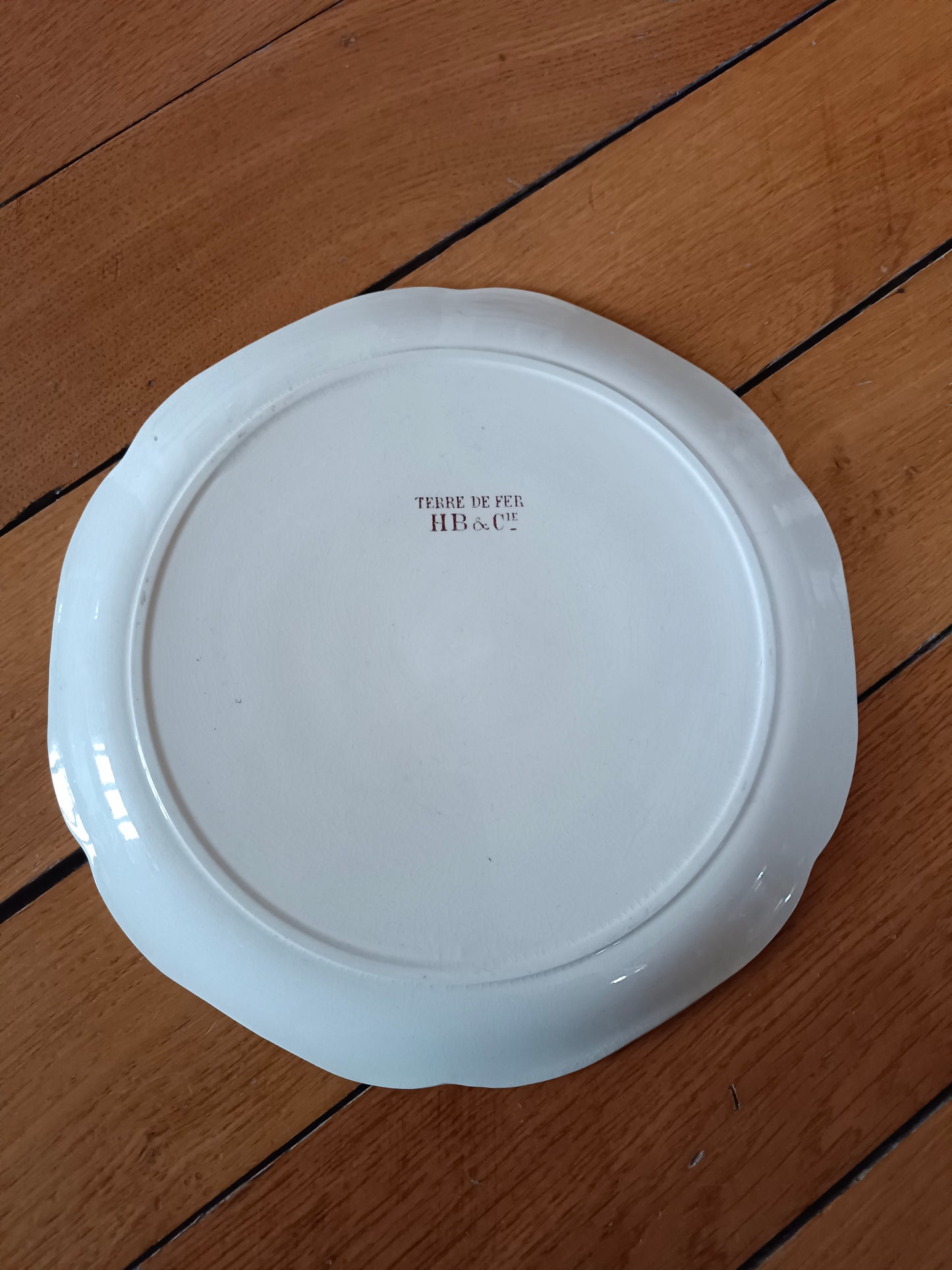 Assiette parlante "Les Transports" en Terre de Fer HB & Cie Choisy-le-Roi