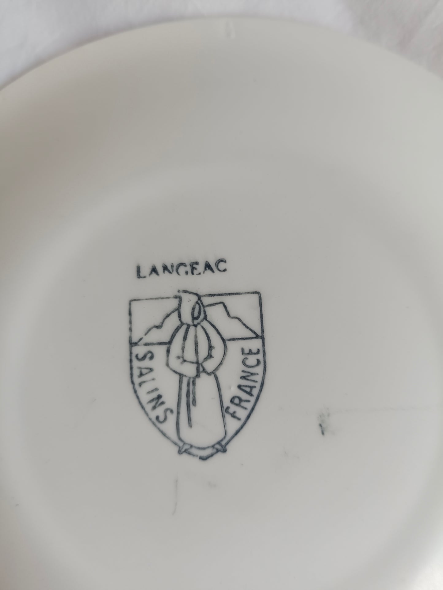 Plat à gâteau et 2 petites assiettes faïence de Salins, modèle "Langeac"