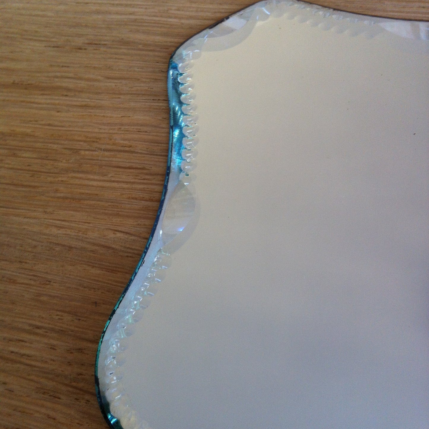 Miroir à main de forme carrée