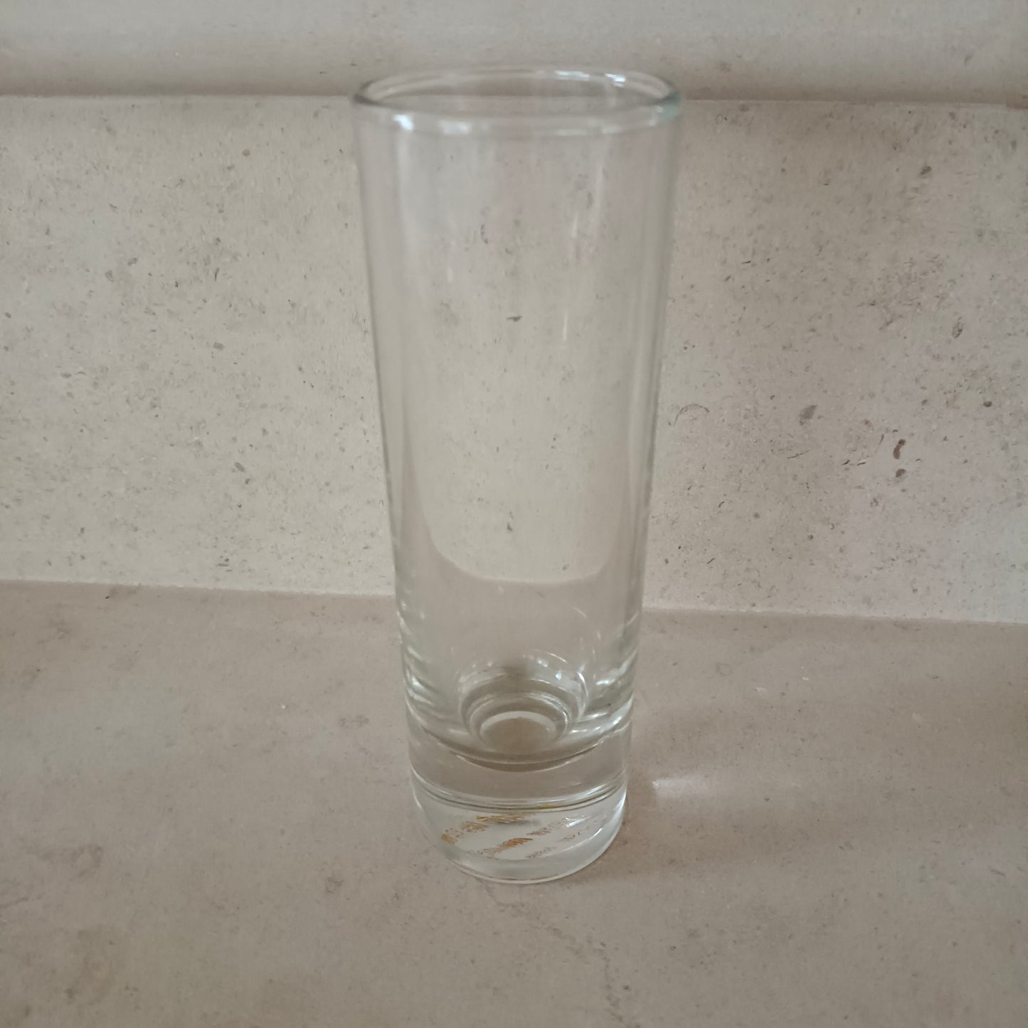 Verre publicitaire Suze par Jean Nouvel