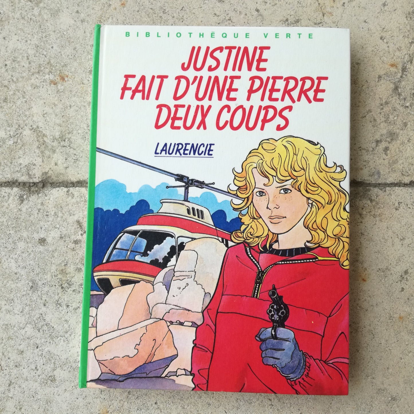 Livre jeunesse Justine Hachette