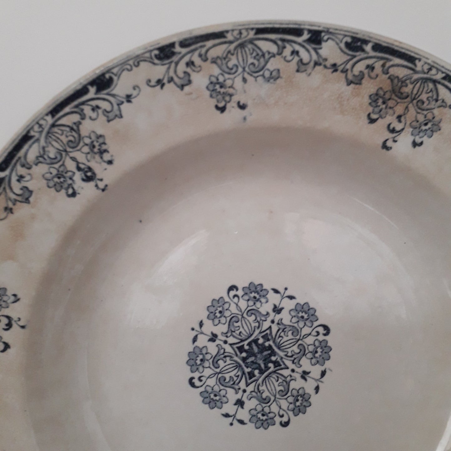 Assiette - creuse / calotte
