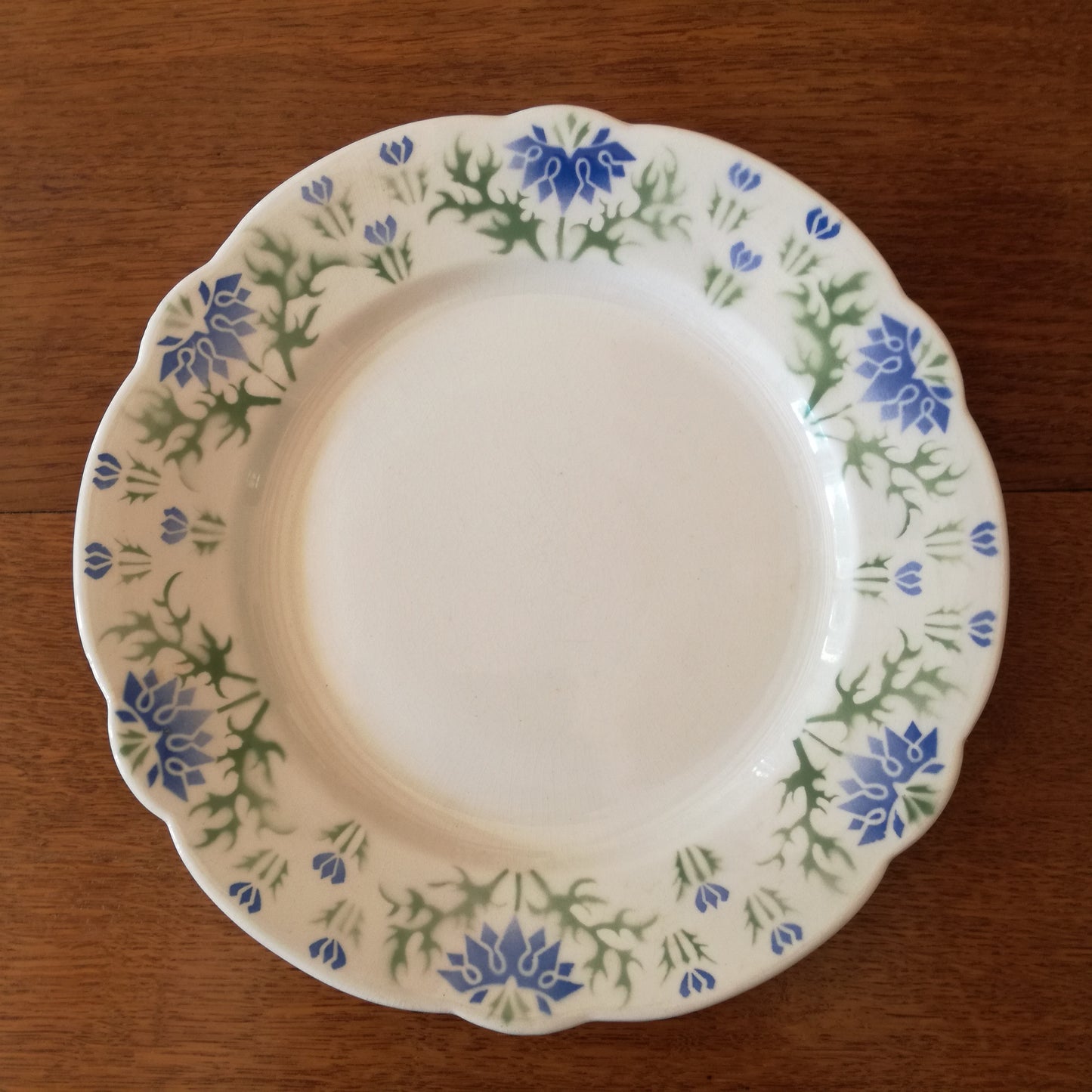 Assiette - grande plate Nigelle Lunéville (K & G - Keller & Guérin)