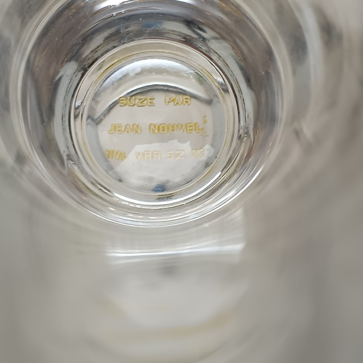 Verre publicitaire Suze par Jean Nouvel