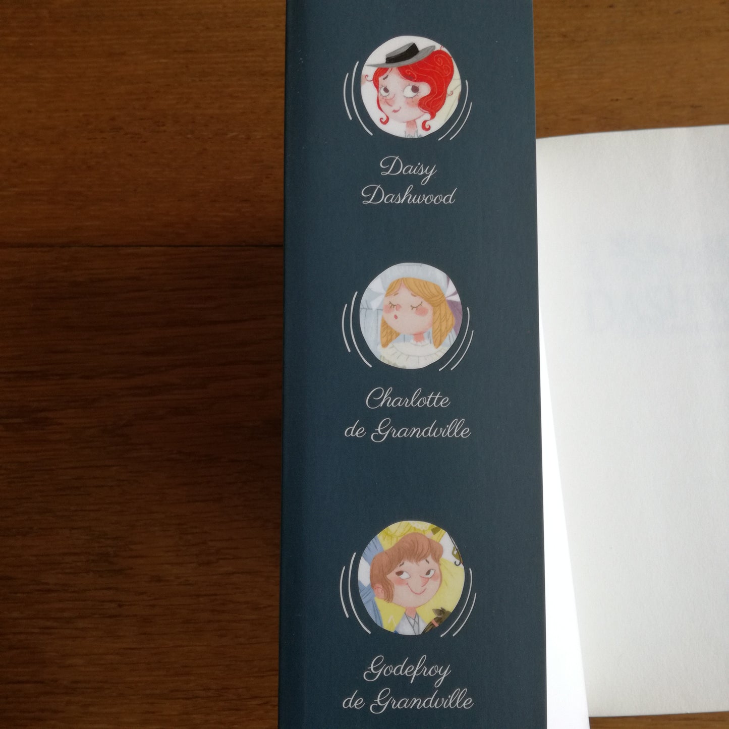Livre jeunesse Miss Dashwood Fleurus