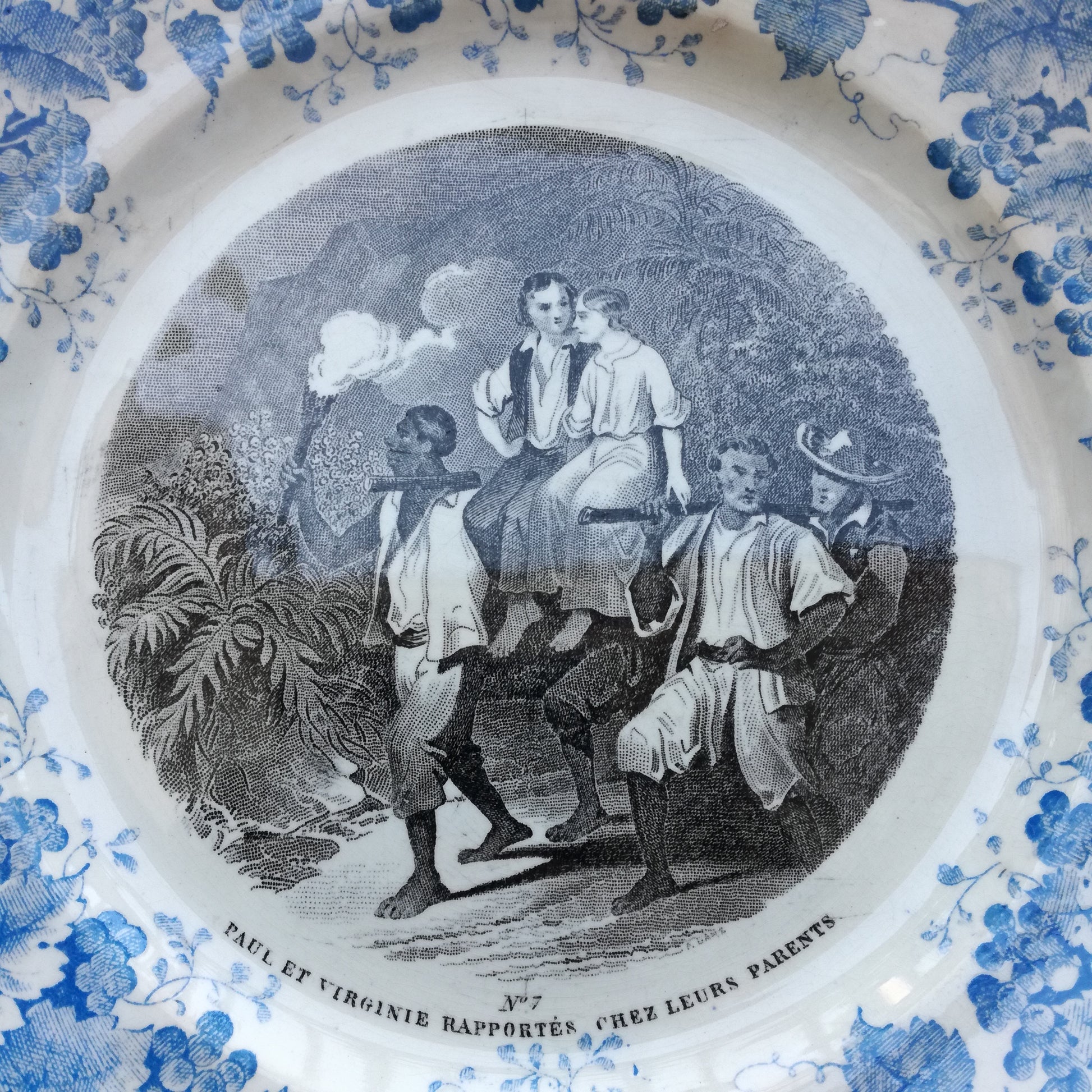 Assiette parlante Paul et Virginie Creil & Montereau
