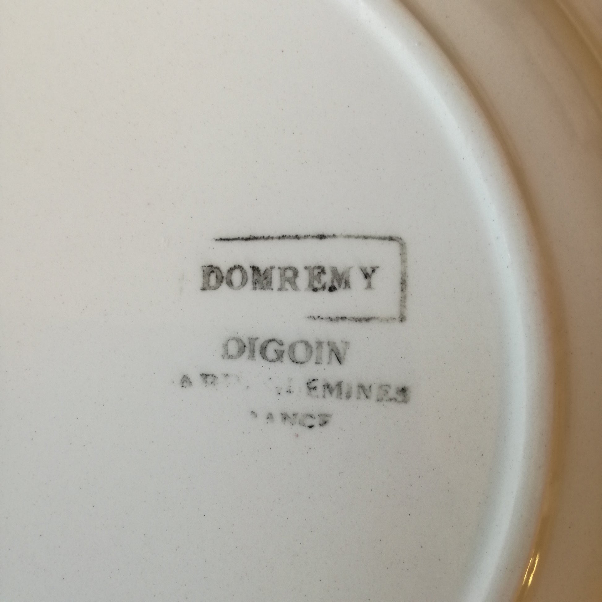 Assiette - creuse / calotte Domremy Digoin & Sarreguemines