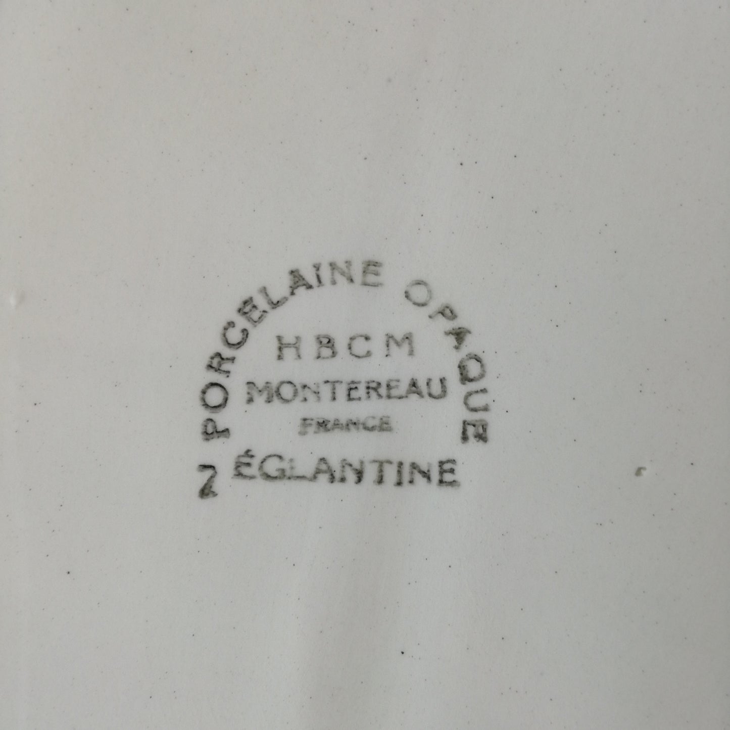 Plat ovale Églantine HBCM (Hippolyte Boulenger - Creil & Montereau)