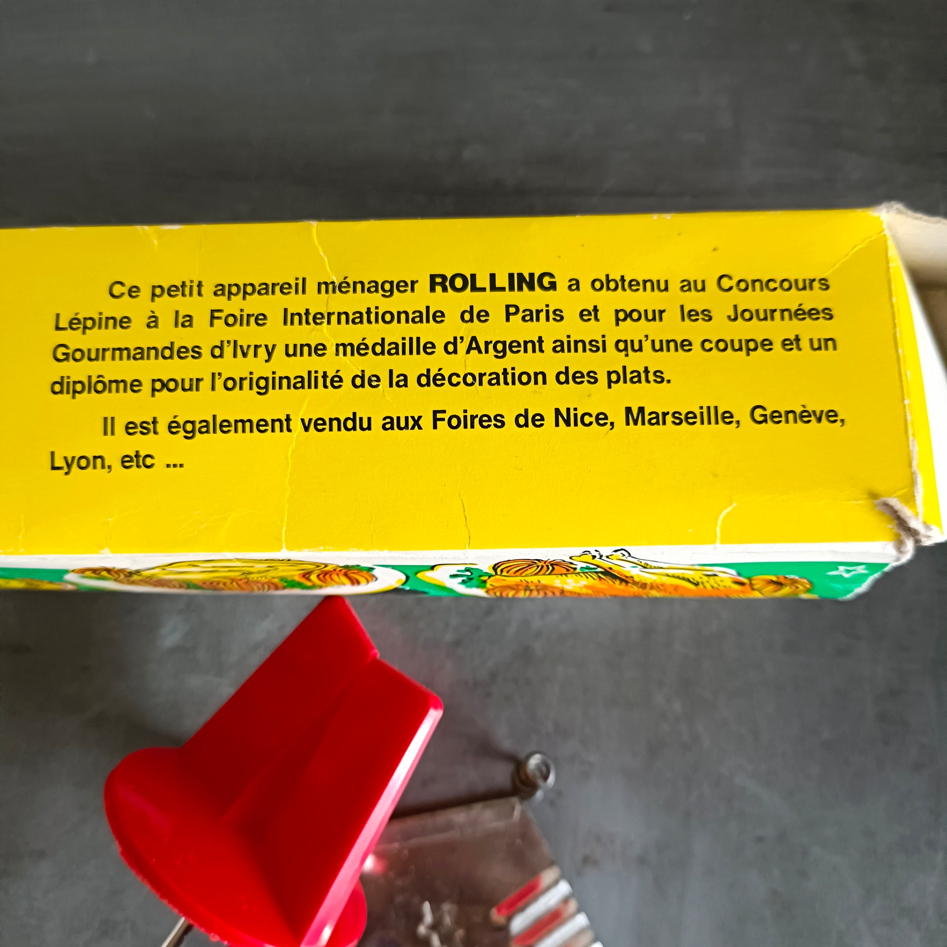 Vaisselle de cuisine  Rolling