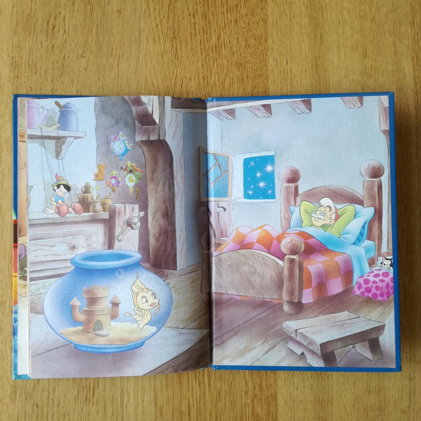 Livre jeunesse Disney Club du Livre Hachette