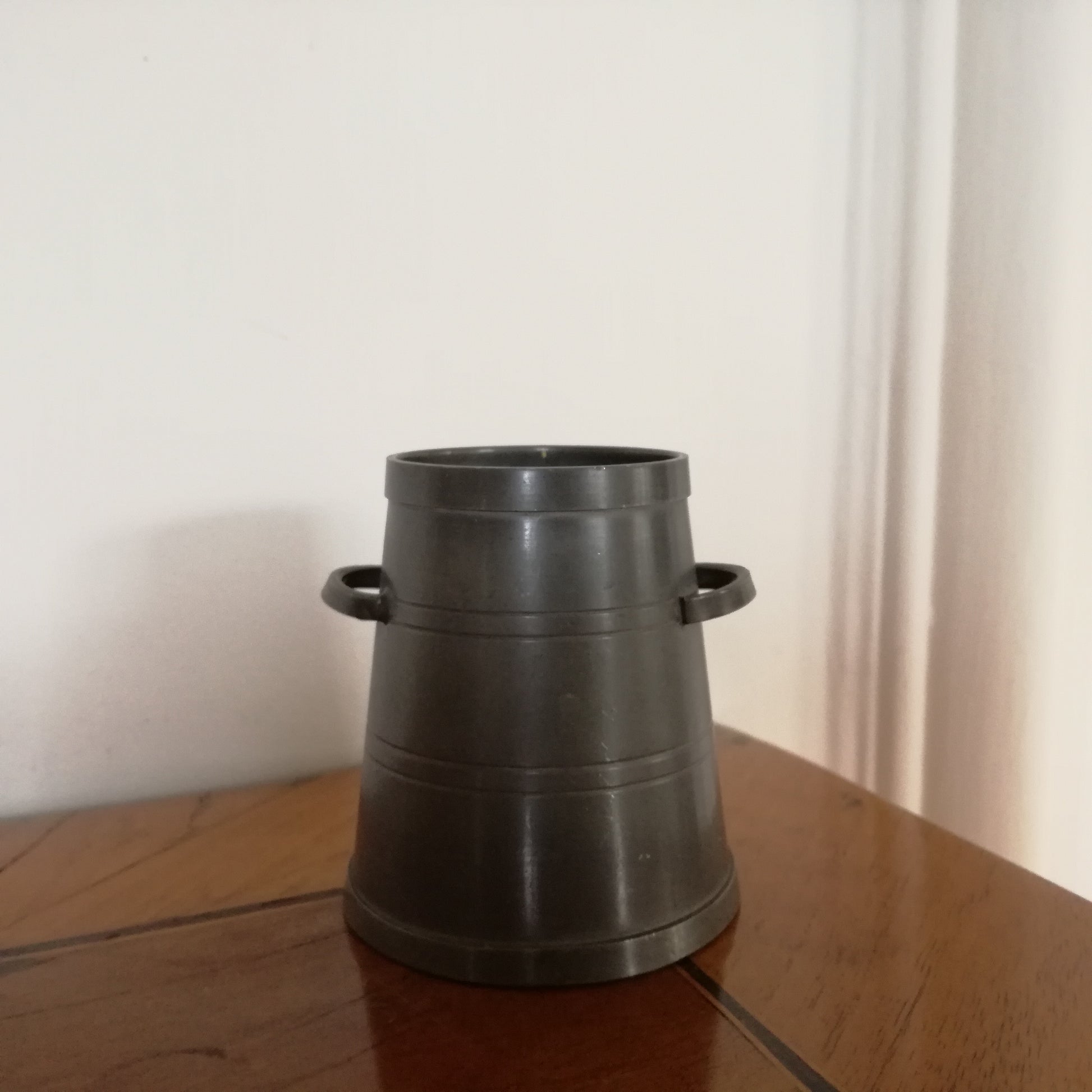 Pot  