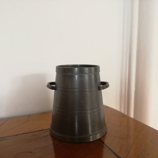 Pot  