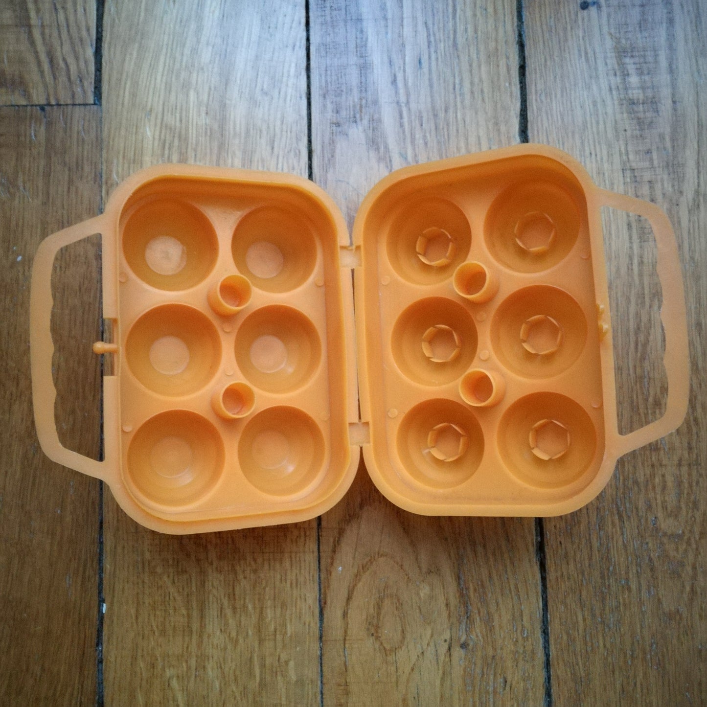 Boîte à œufs  