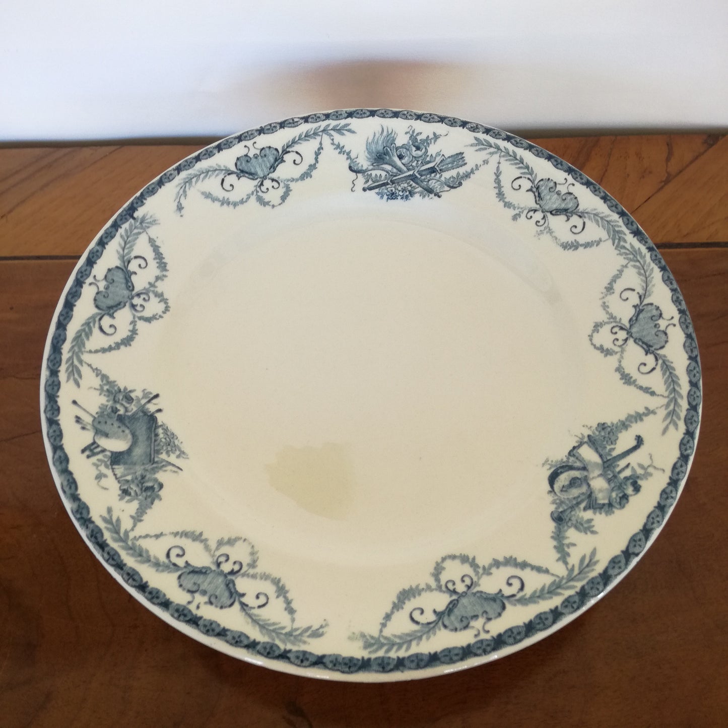Plat sur pied Lavoisier Longwy