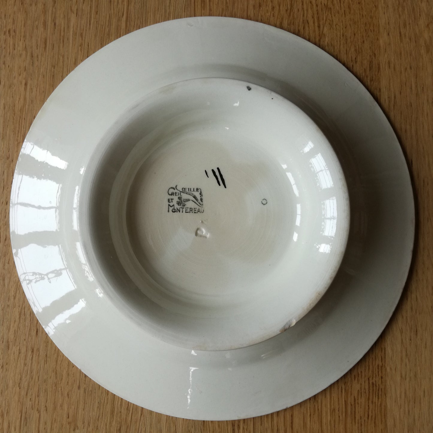 Plat sur pied Œillet Creil & Montereau