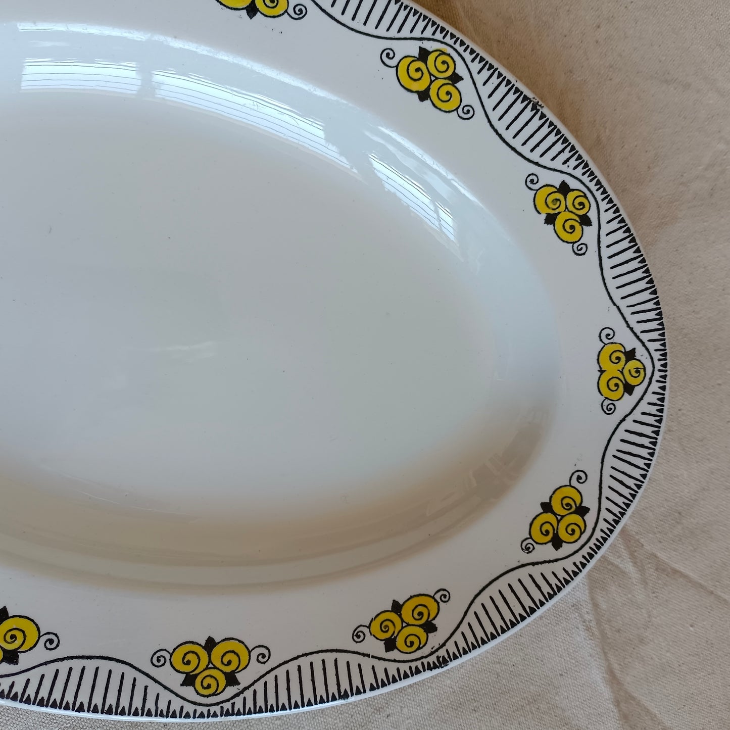 Plat ovale Pola BF - Boch Frères