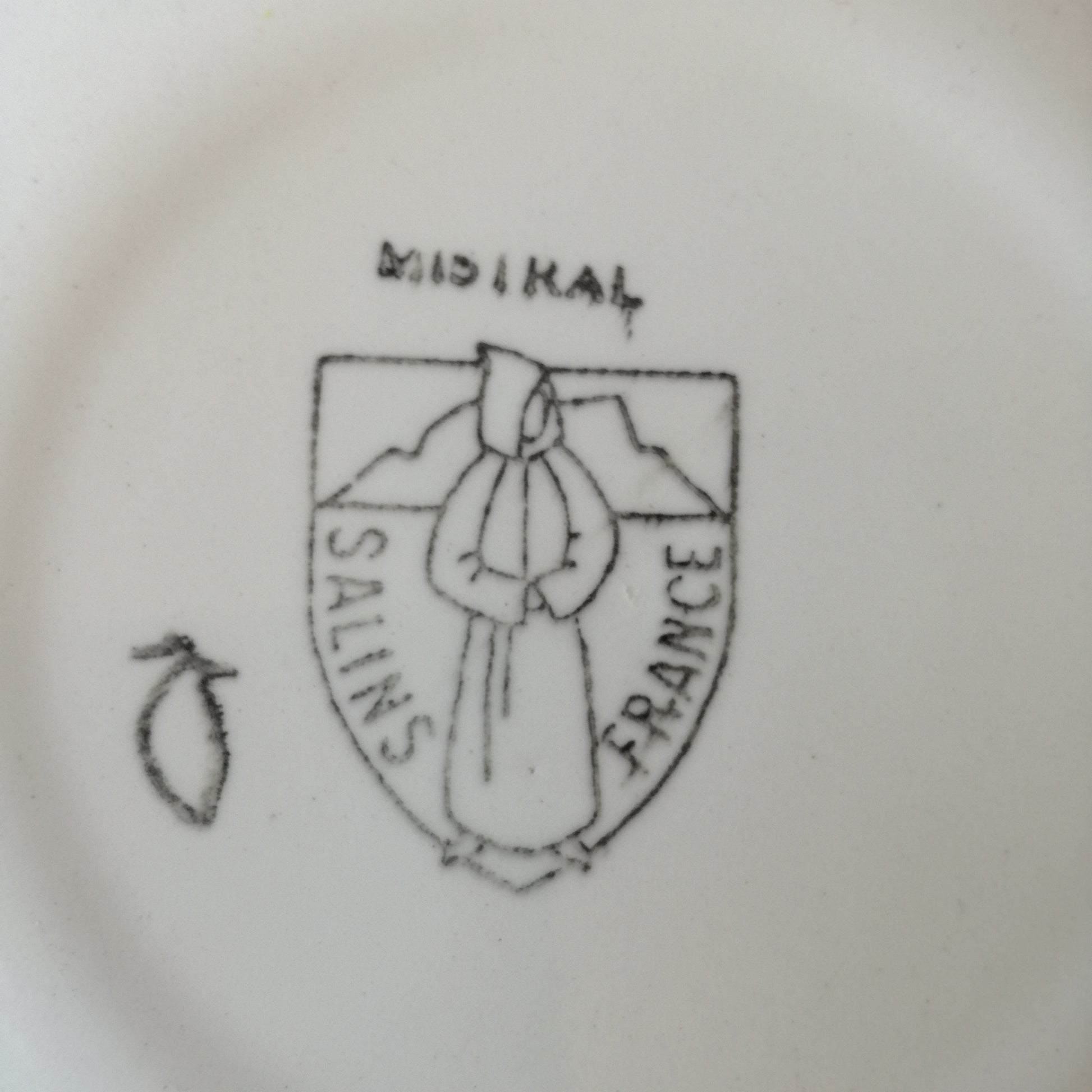 Assiette - creuse / calotte Mistral Salins