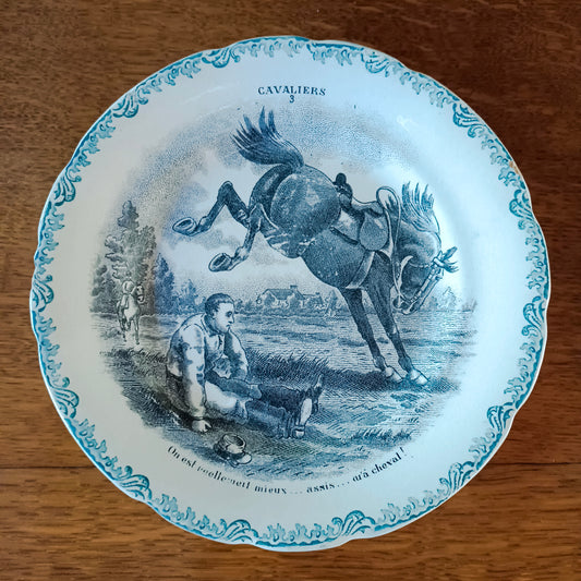Assiette parlante Cavaliers Choisy le Roi - HB & Cie (Hautin Boulenger)