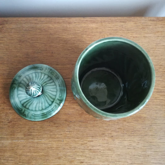 Pot  