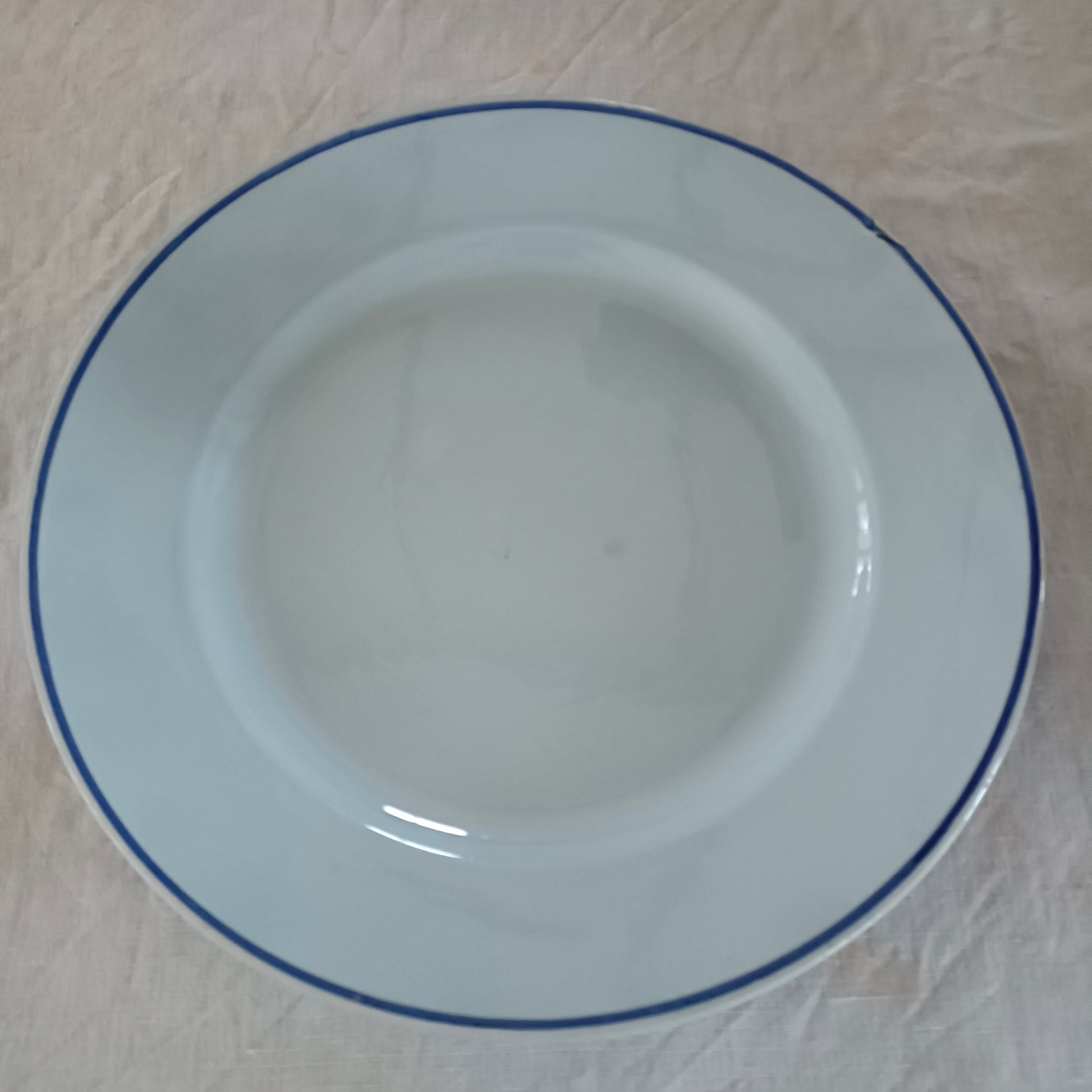 Plat  HBCM (Hippolyte Boulenger - Creil & Montereau)