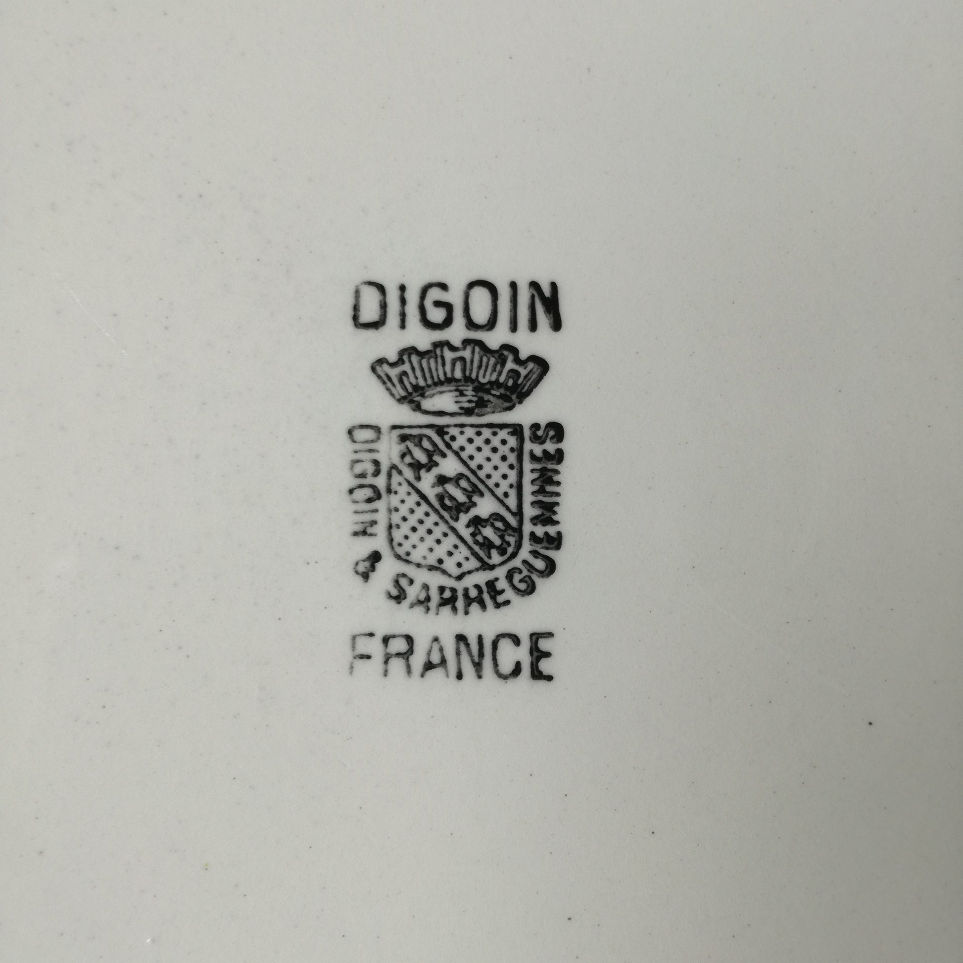 Assiette - creuse / calotte  Digoin