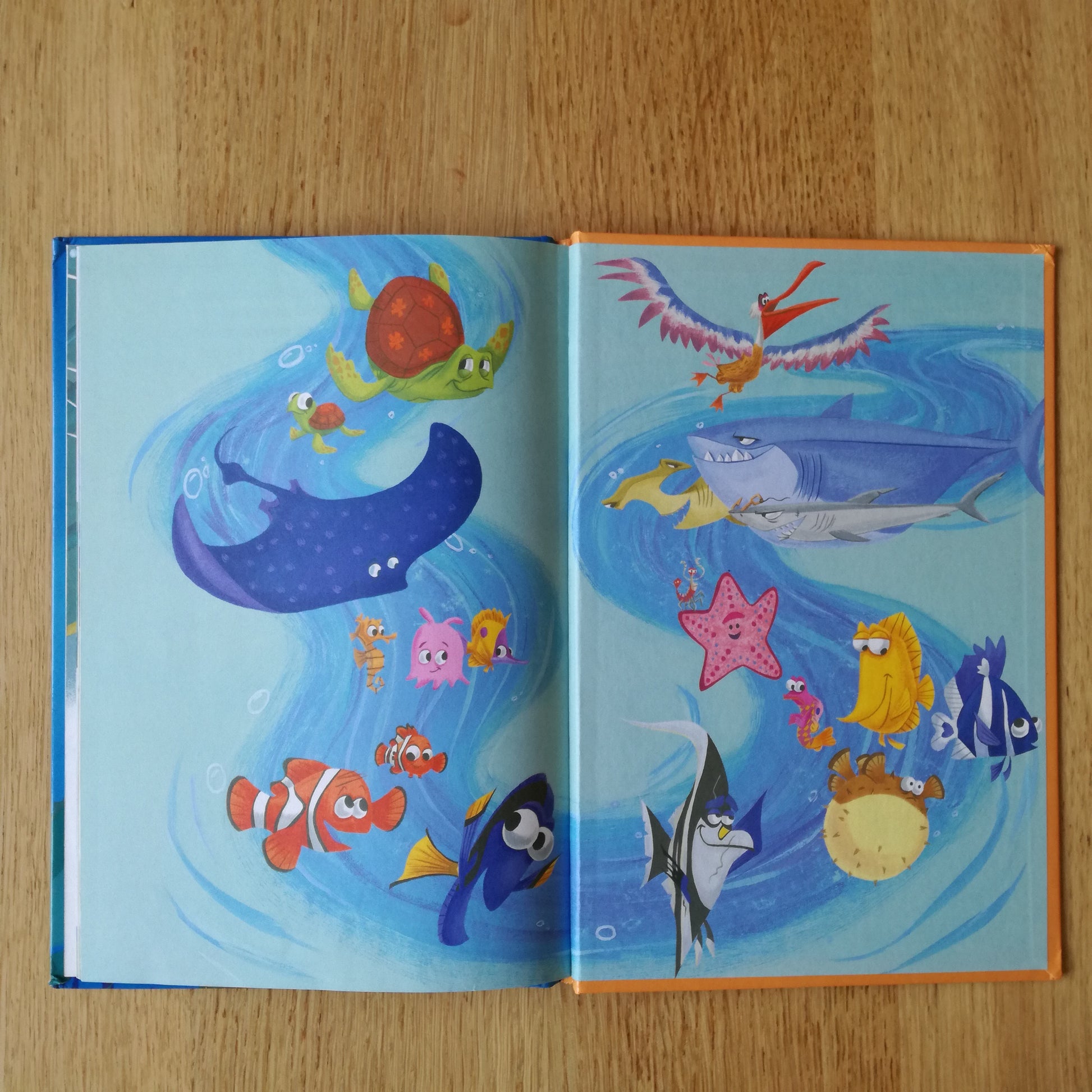 Livre jeunesse Disney Club du Livre Hachette