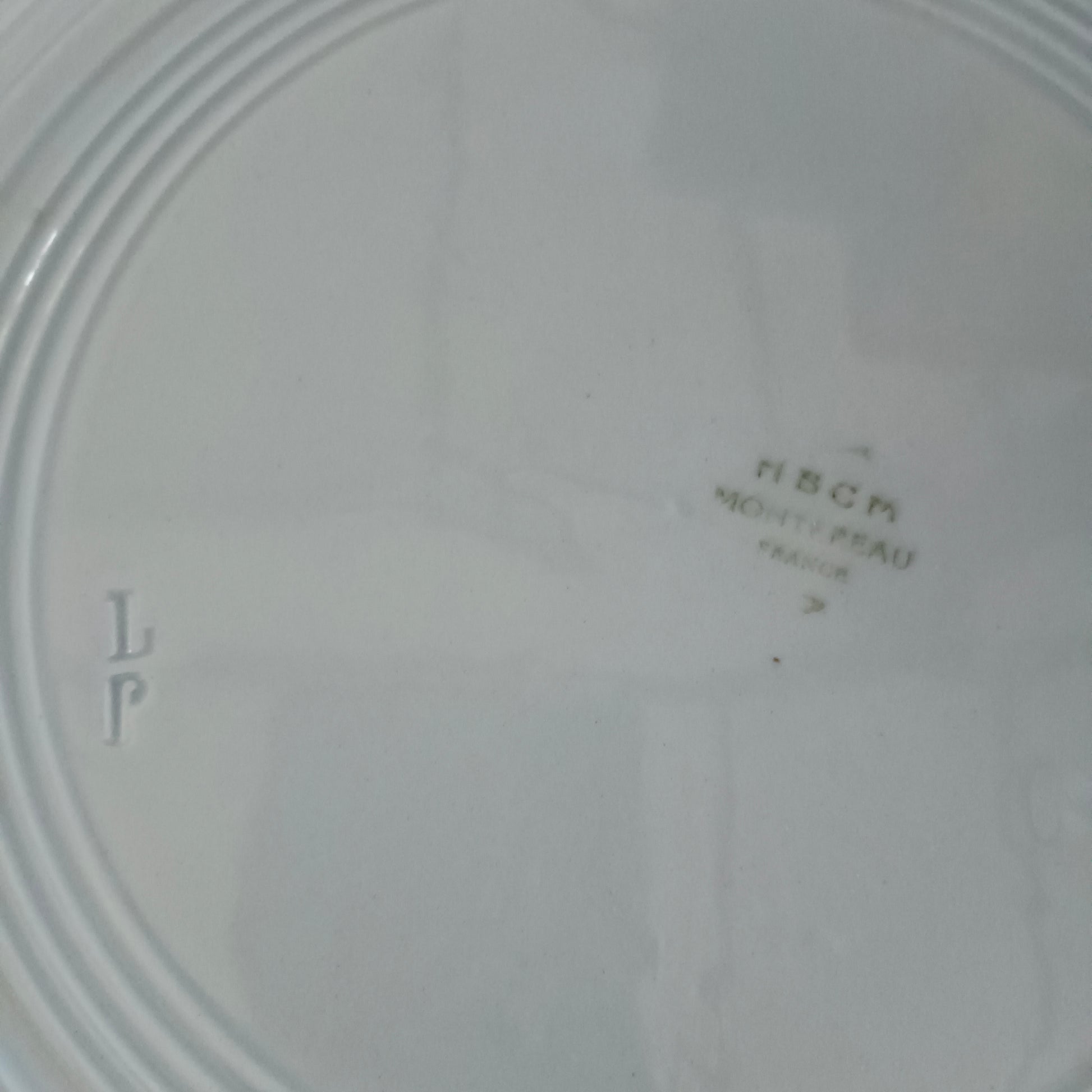 Plat  HBCM (Hippolyte Boulenger - Creil & Montereau)