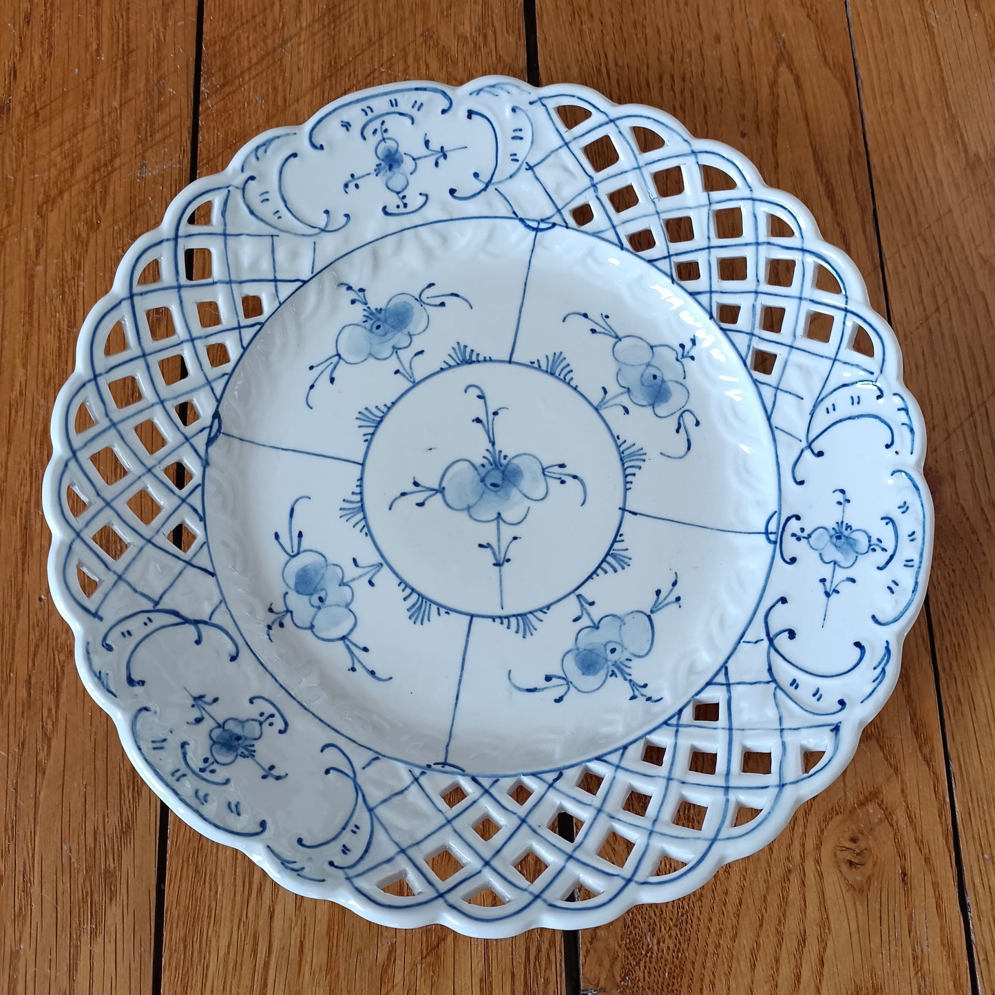 Assiette - grande plate  Rauenstein (DE)