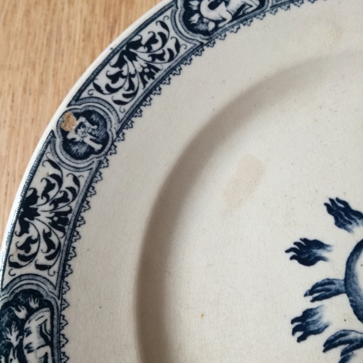 Plat sur pied François 1er Salins