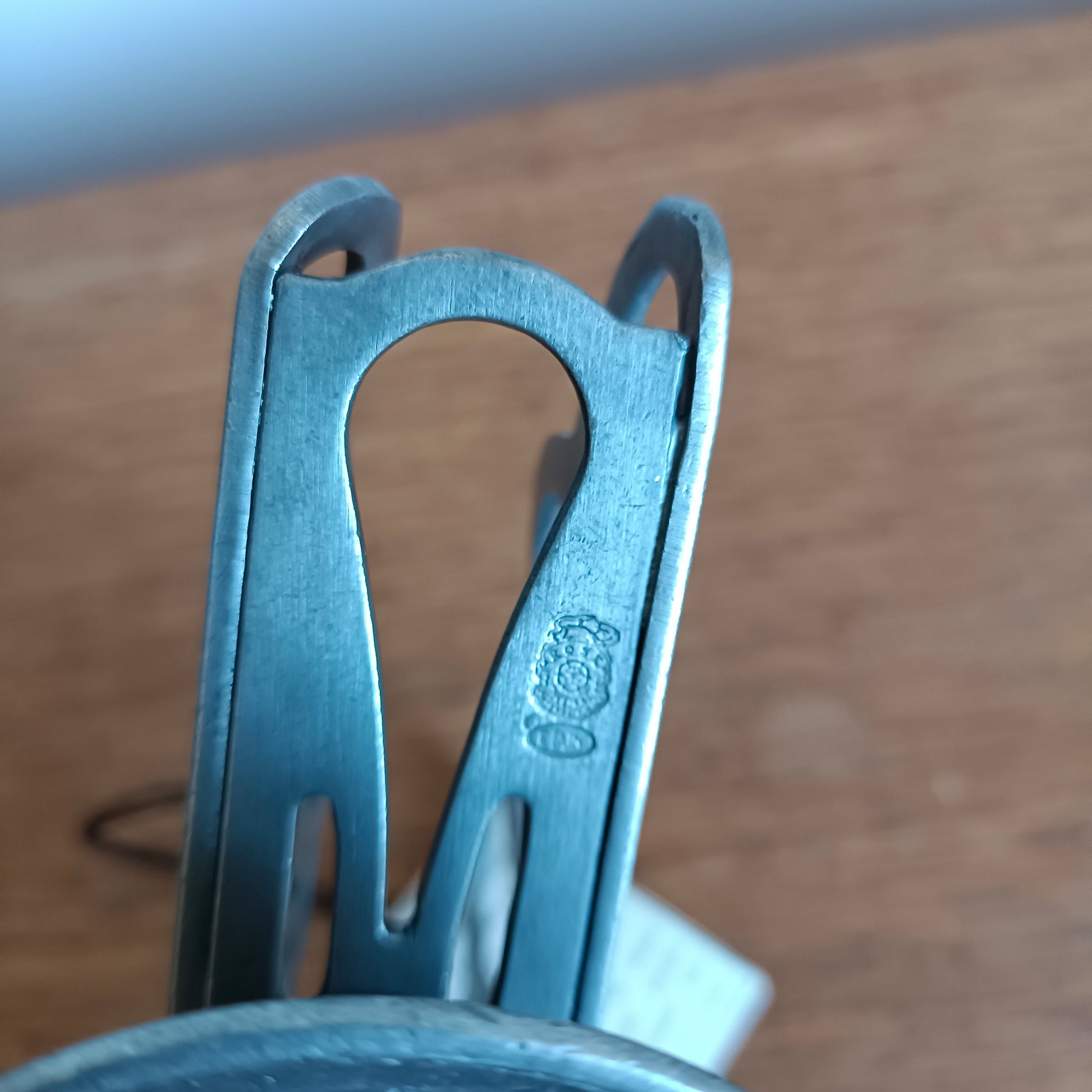 Porte-courrier / lettre  Étains à la Rose