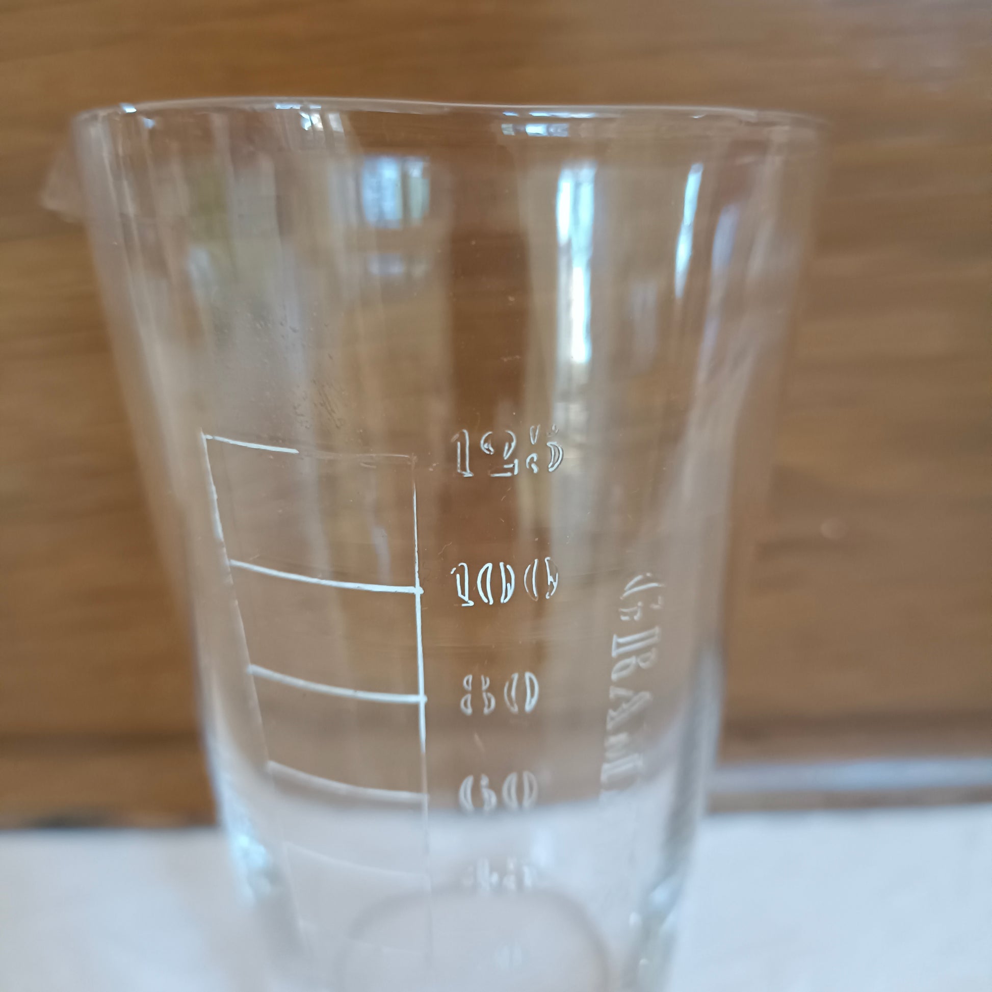 Verre doseur / mesureur  