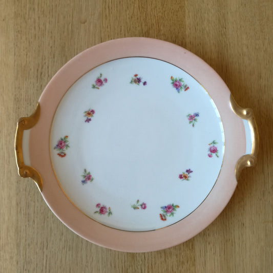 Plat à gâteau en porcelaine à fleurs & large liseré rose, CB Cie
