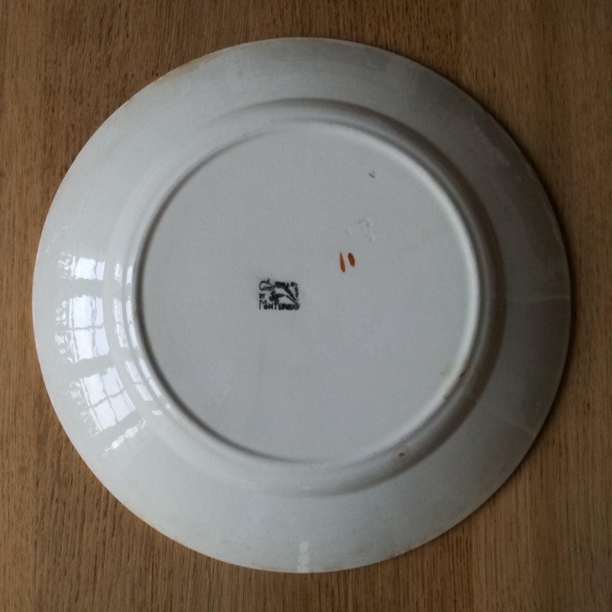 Grand plat rond, modèle "Œillet", Creil & Montereau