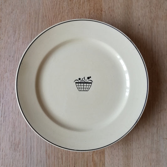Plat sur pied beige à décor de panier, Sarreguemines