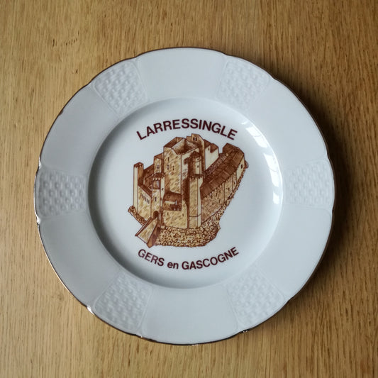 Petite assiette souvenir de Larressingle, Gers en Gascogne, Porcelaine M. P. Samie