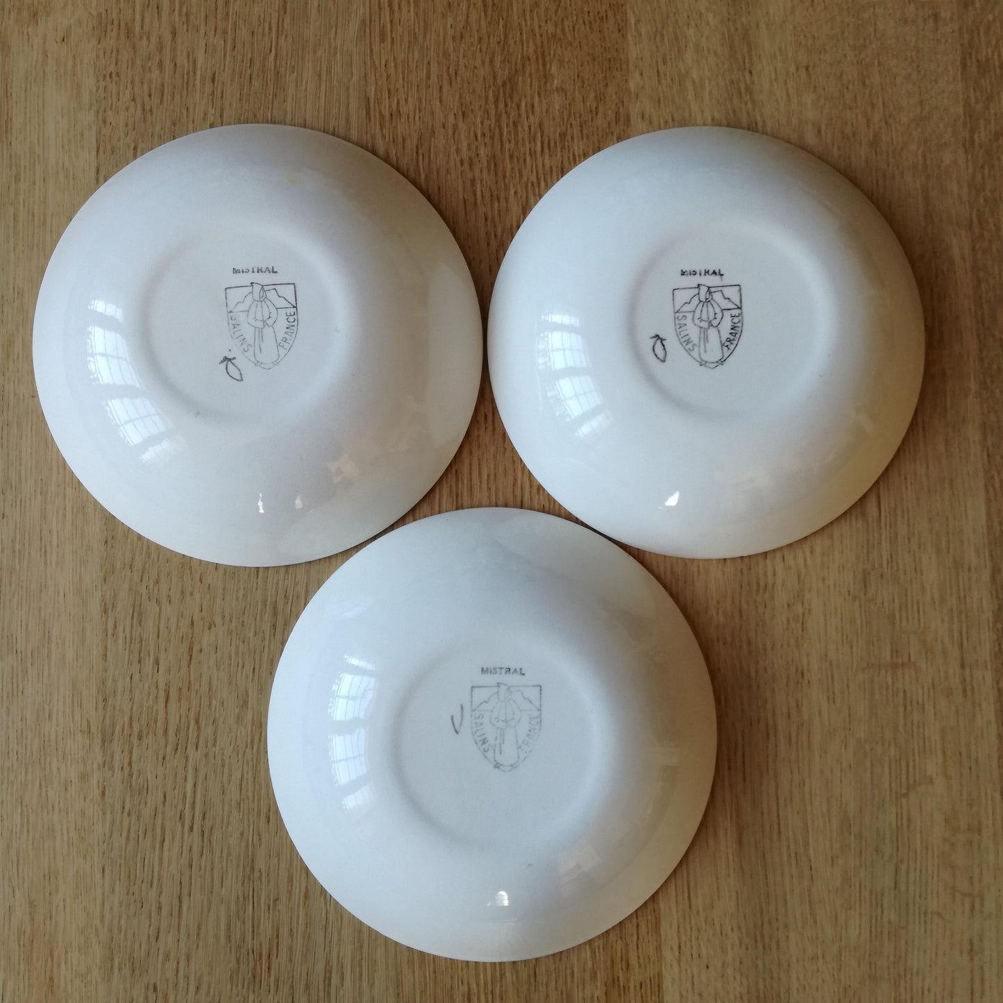 4 assiettes creuses / calotte, modèle "Mistral", Salins
