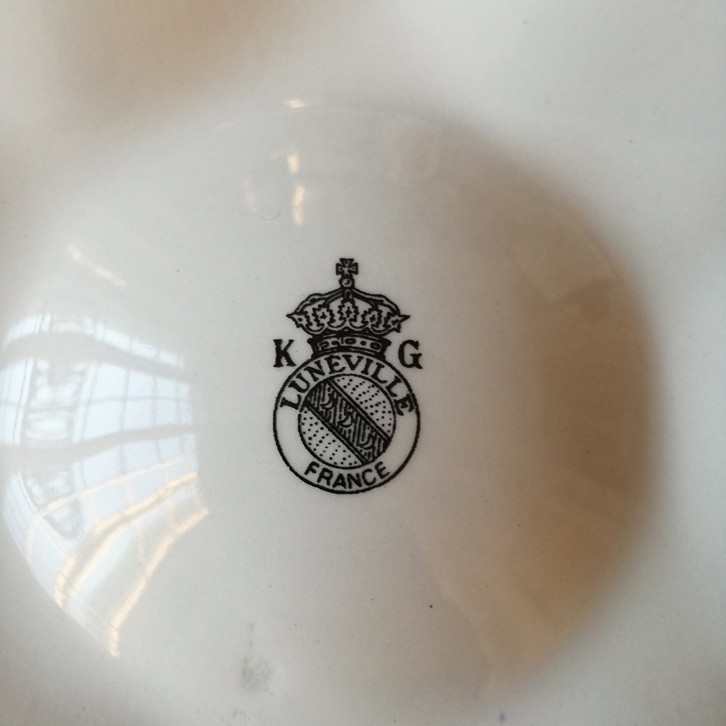 Assiette à coquillages ou apéritif, modèle "Réverbère", Lunéville