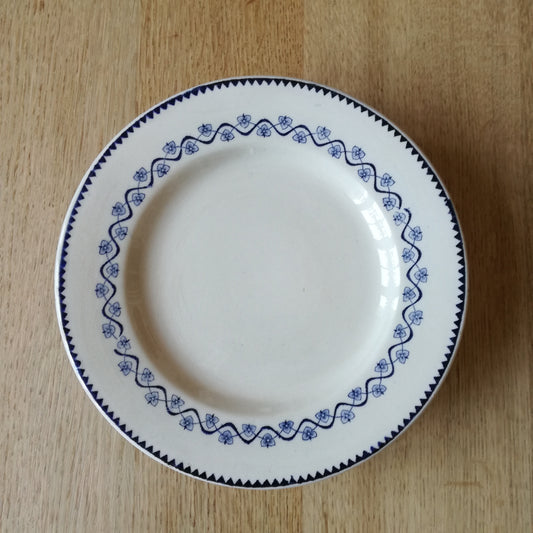 Plat sur pied, modèle "Éphémère", Gien