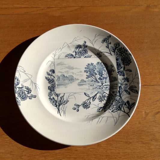 Grande assiette, modèle "Cartouches", Lunéville