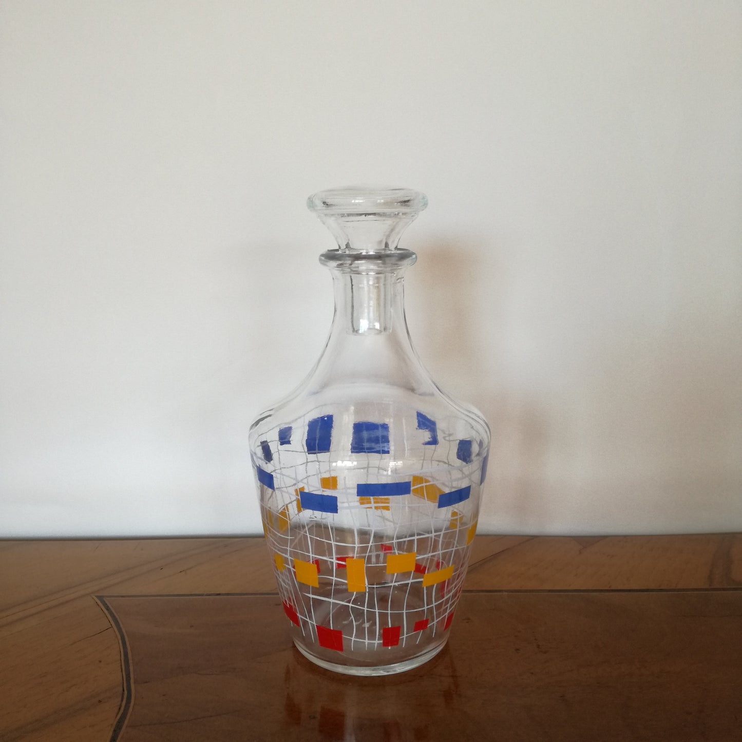 Petite carafe à liqueur en verre années 50