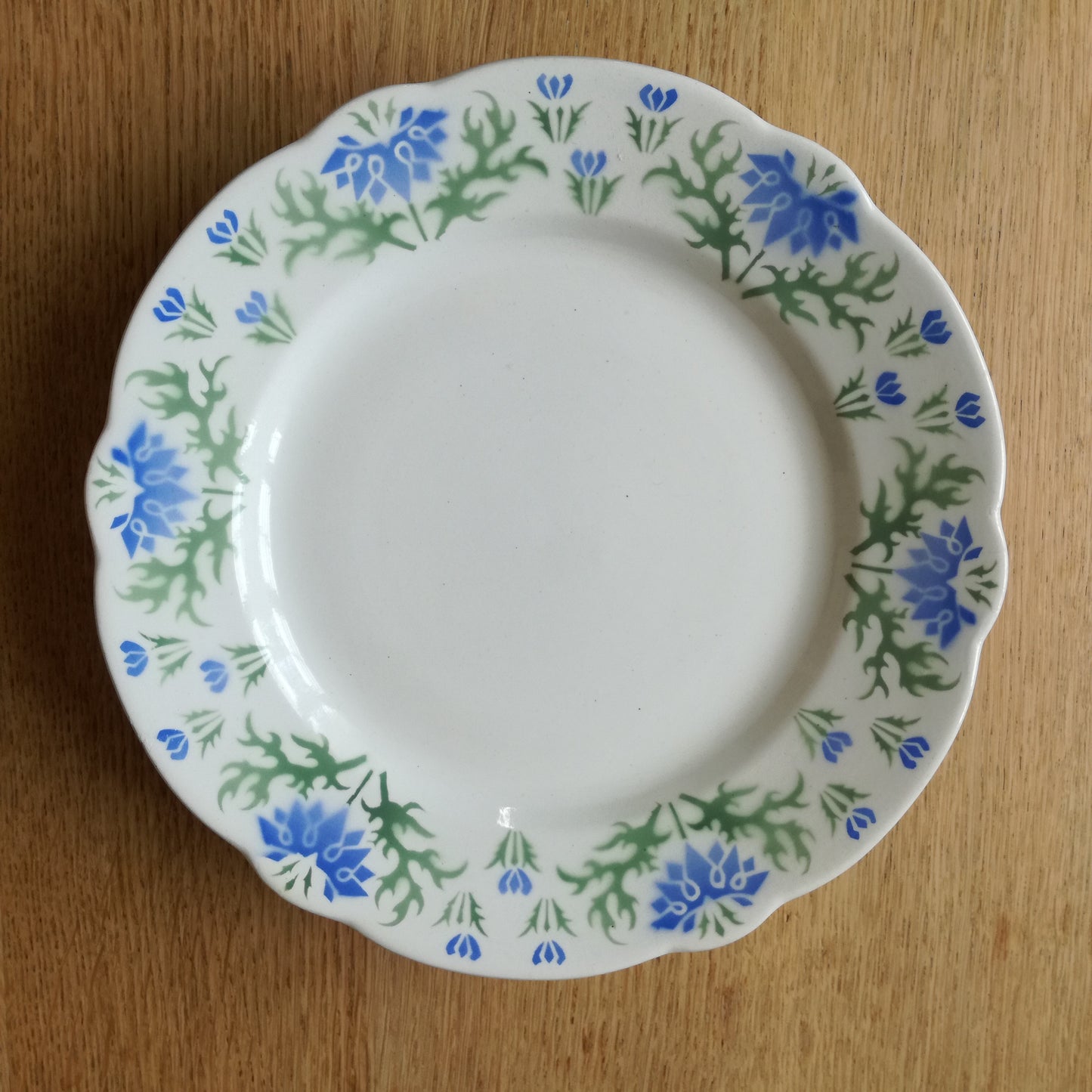 Plat sur pied modèle "Nigelle", K & G Lunéville