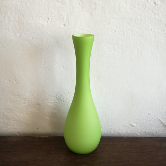 Vase en verre doublé de couleur vert pomme