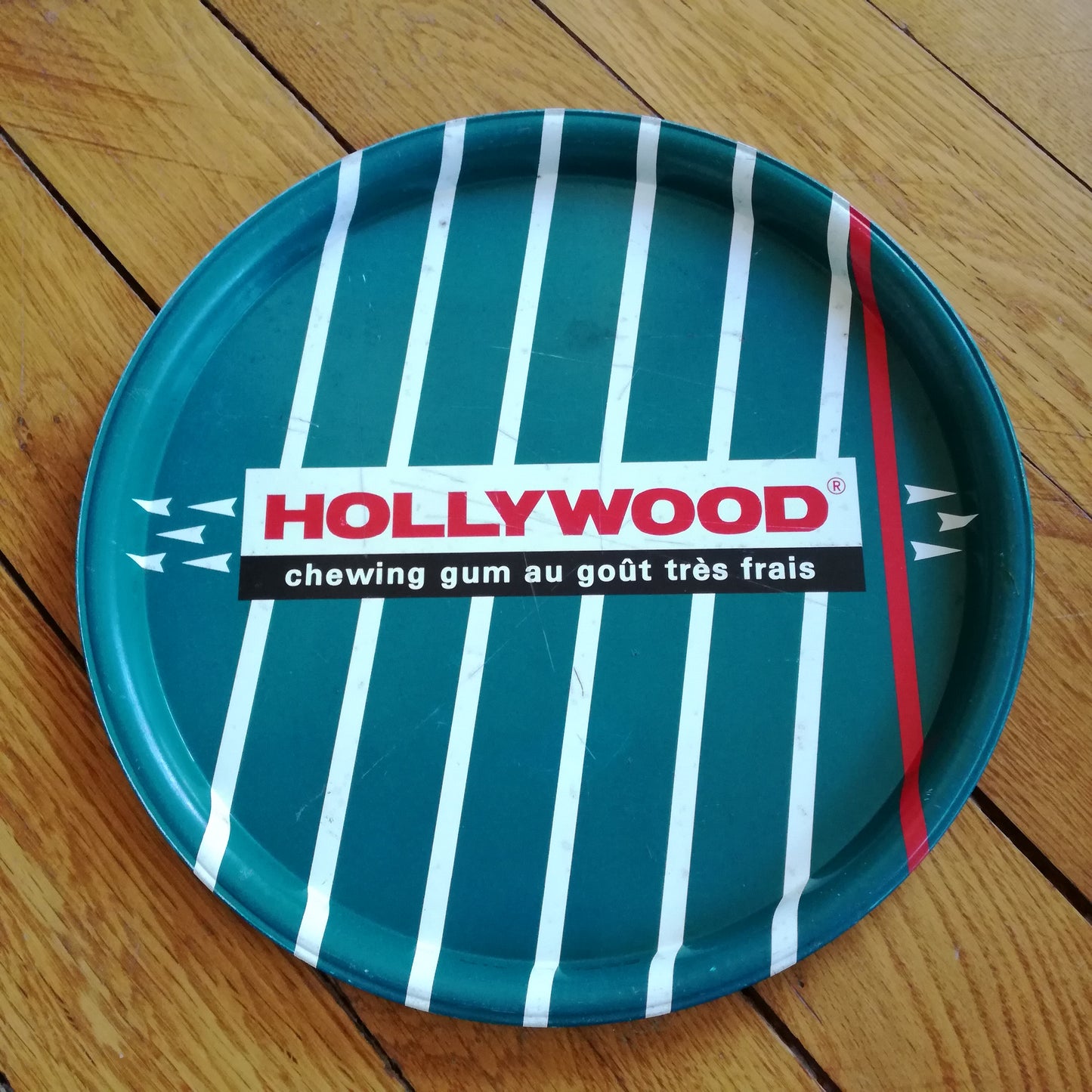 Plateau publicitaire vintage en métal Hollywood chewing gum