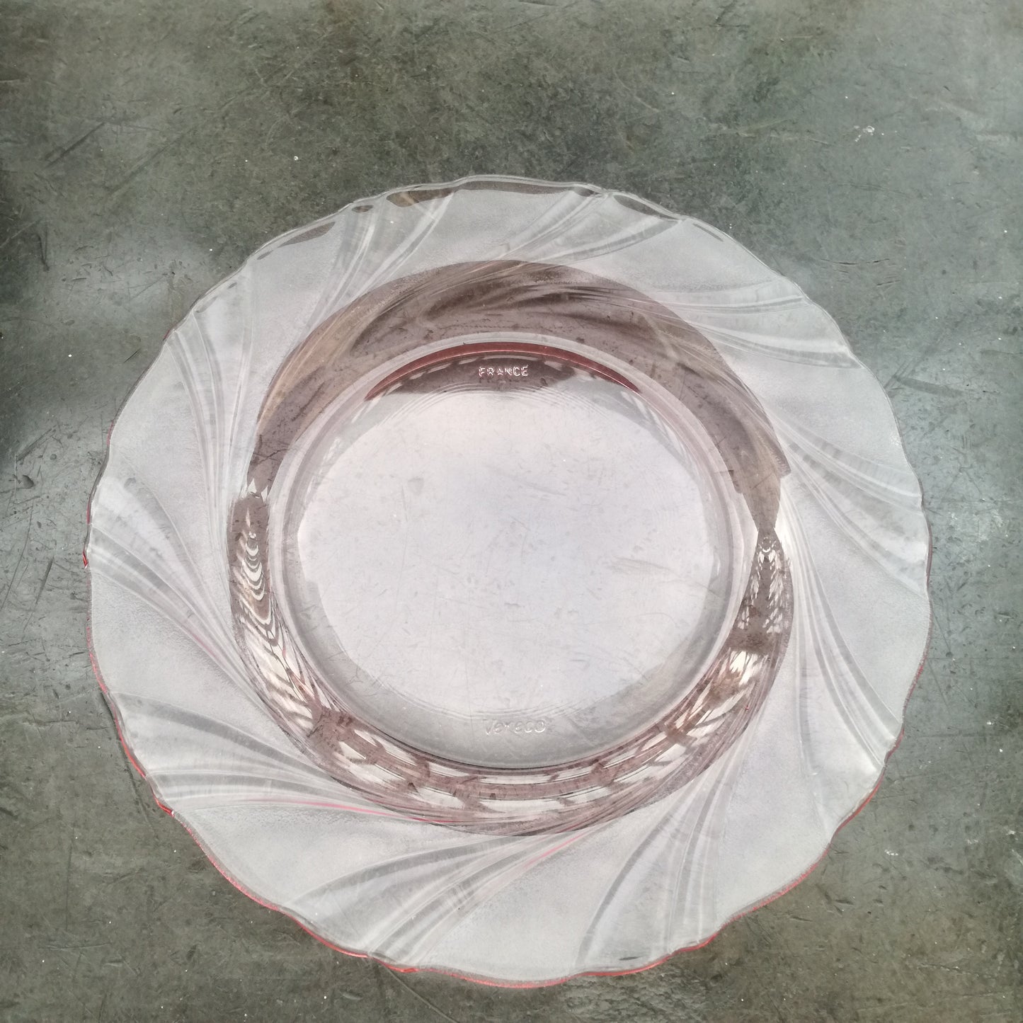 6 petites assiettes vintage en verre trempé rose, Vereco France